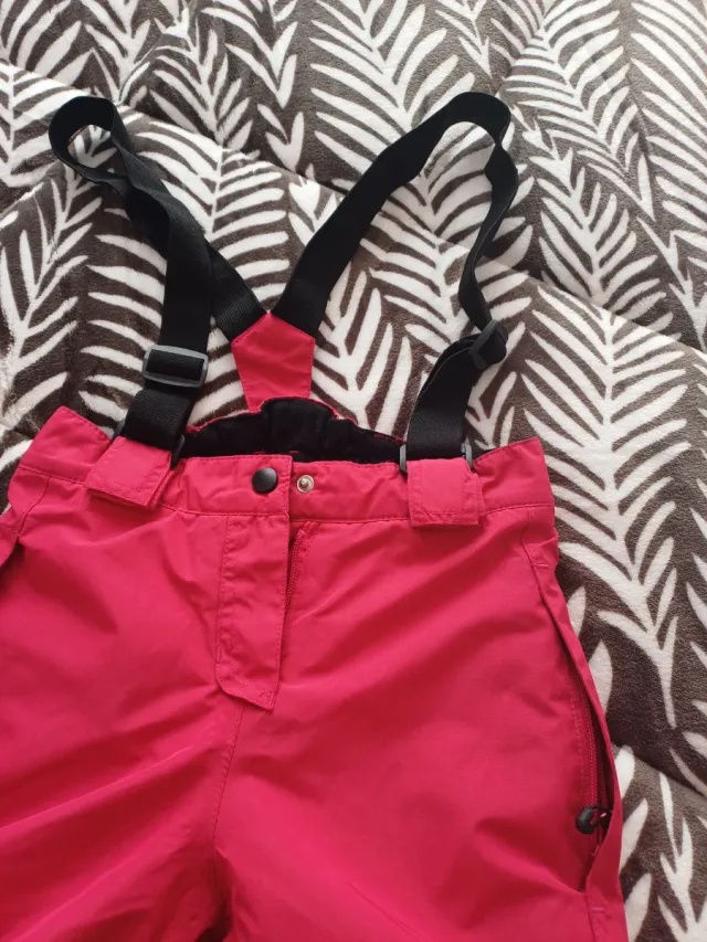 Pantalón de nieve para niña/o.    6 / 8 años