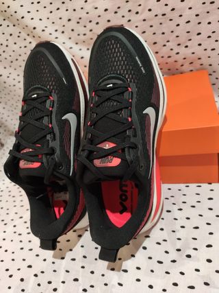 Nike Nike Vomero 18 t39