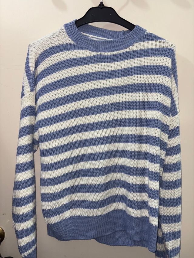 Maglietta a righe blu e bianca