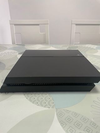 PS4 500GB Negra + 3 Mandos + 4 Juegos