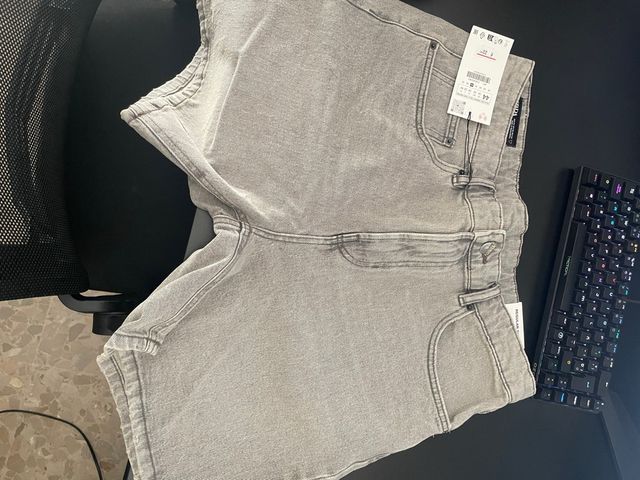 Pantalón vaquero gris talla 44