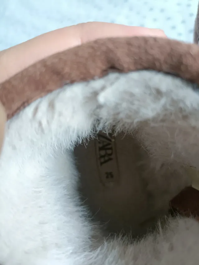 Botas niña Zara Talla 25