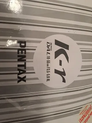 Cámara Pentax K-r + Lente 18-55mm + Accesorios