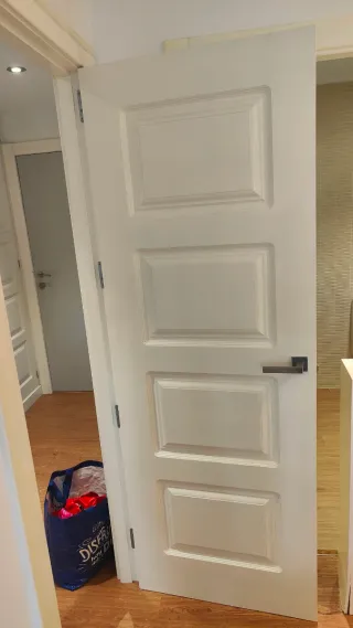 Puertas lacadas color crema