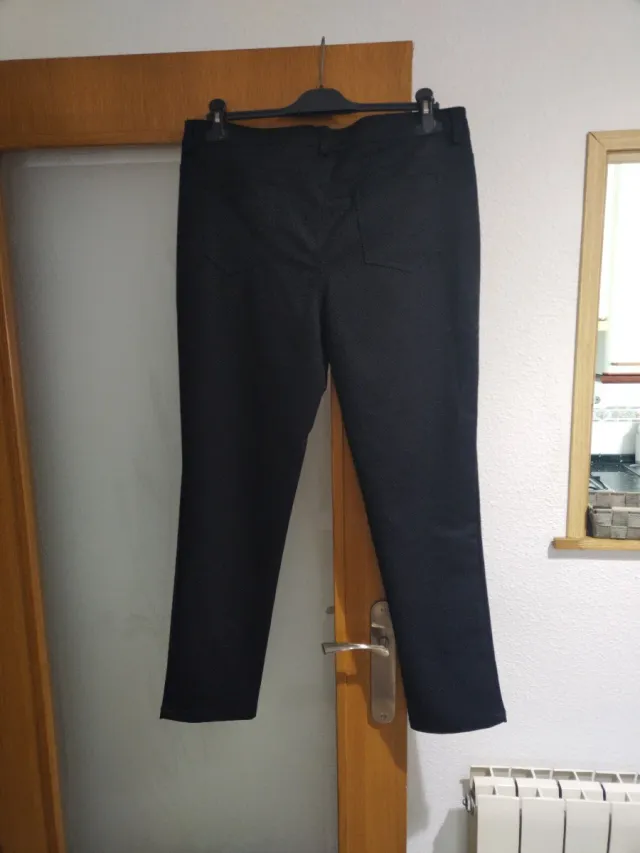 Pantalón elástico estampado