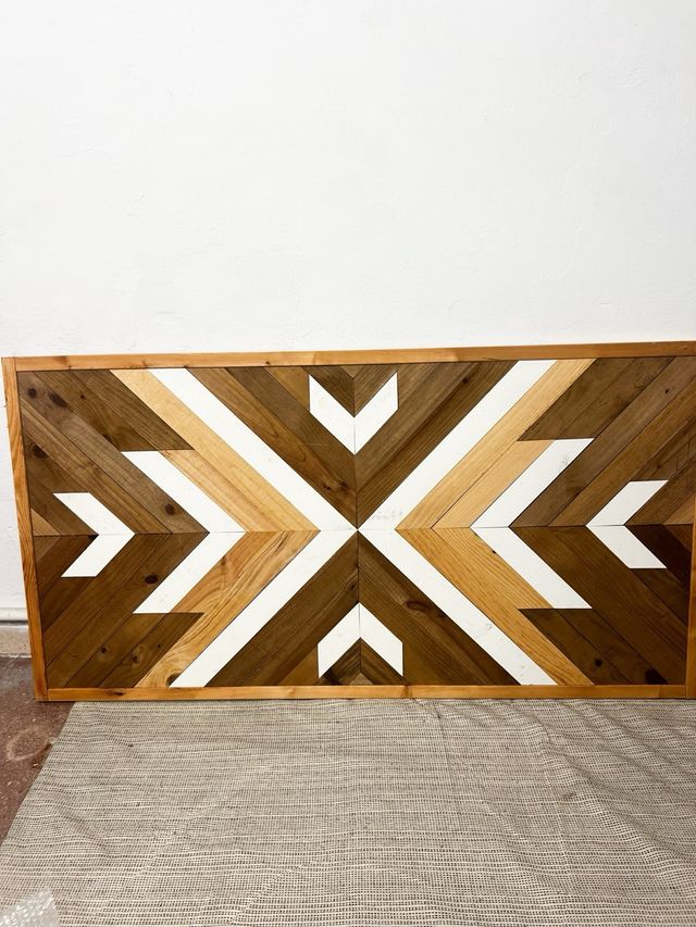 Cabecero de madera Mosaic estilo geométrico