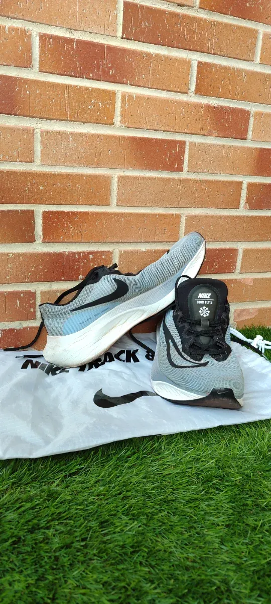 Nike Zoomfly 5 Negro/Gris