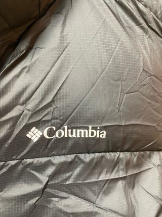 Cazadora Columbia Negra con Capucha