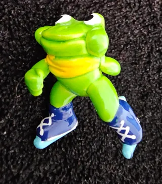 2 Rane da Collezione Giochi h. 4 cm. Pattinatori