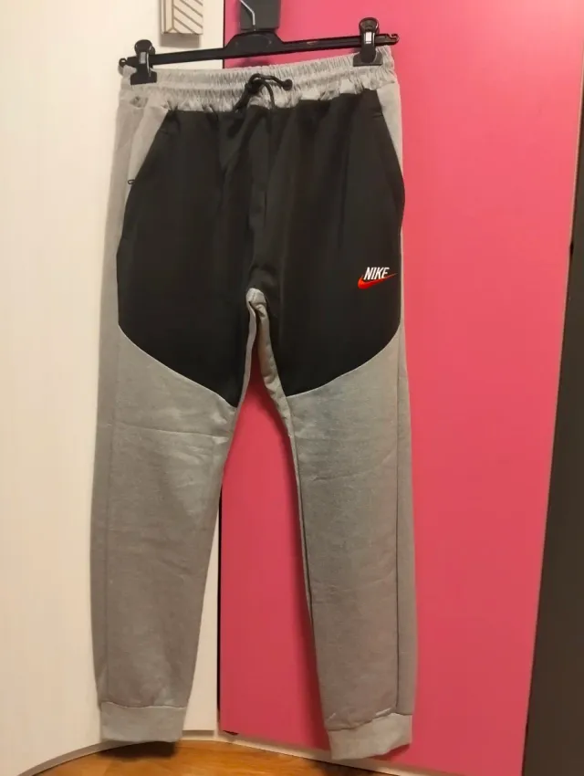 Pantalón Nike hombre gris y negro