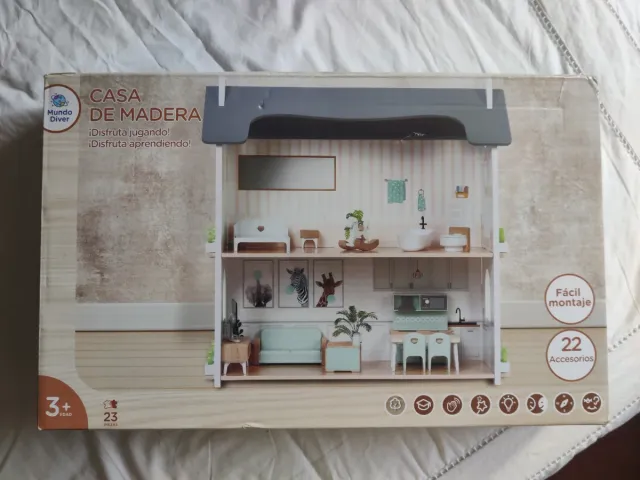 Casa de muñecas de madera con muebles NUEVA