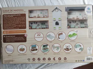 Casa de muñecas de madera con muebles NUEVA