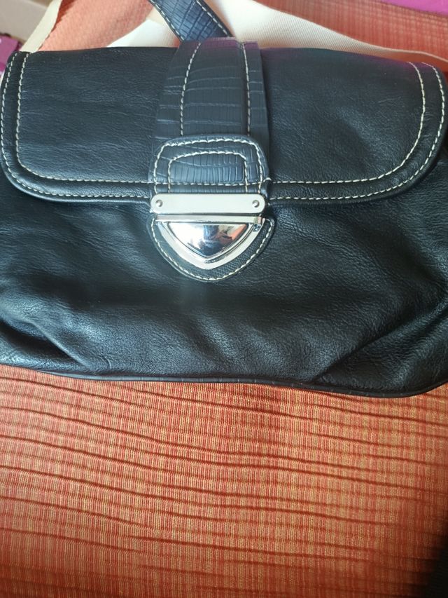 Bolso de mano negro para mujer