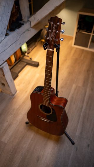 Guitarra Acústica Takamine GD11MCE-NS + estuche