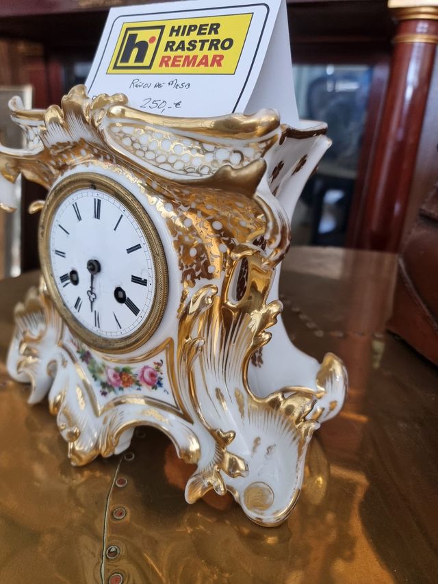 Reloj de sobremesa porcelana París
