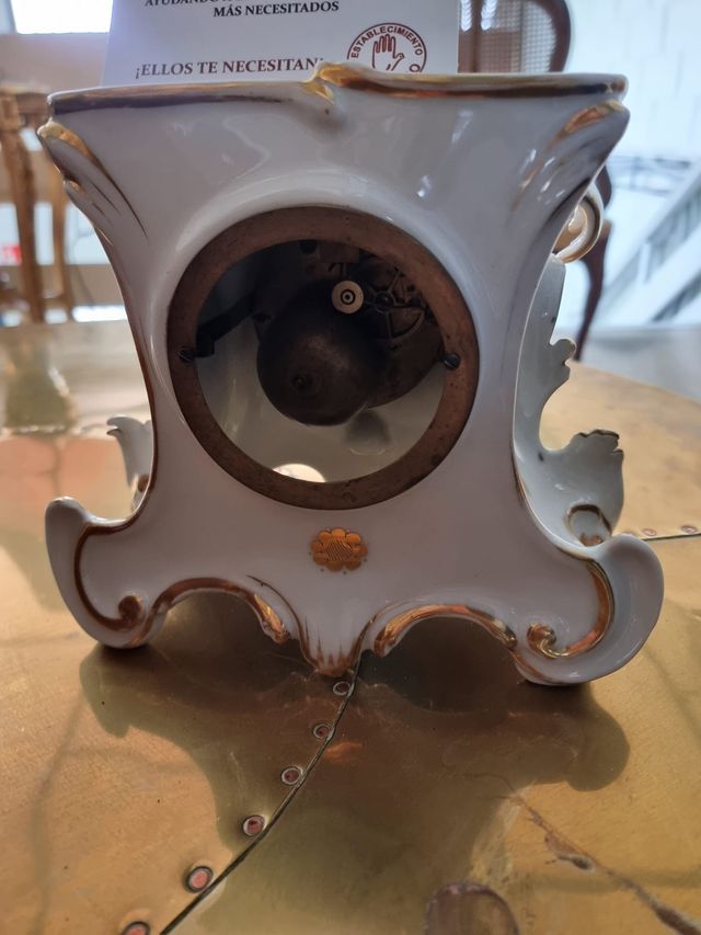 Reloj de sobremesa porcelana París