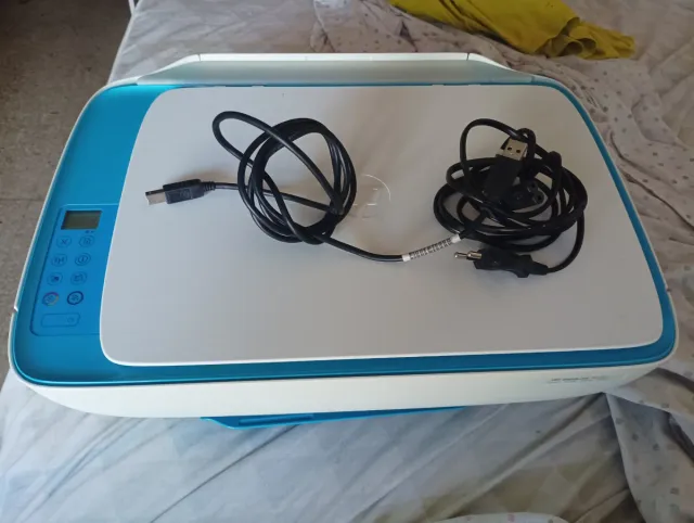 Impresora HP Multifunción Blanca y Azul