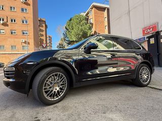 Porsche Cayenne 2011