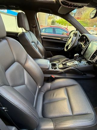 Porsche Cayenne 2011