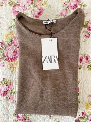 Chaleco Zara Marrón con etiqueta