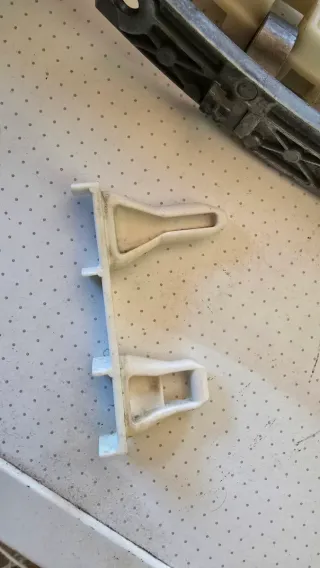 Bisagra y bloqueo puerta secadoras grupo BSH