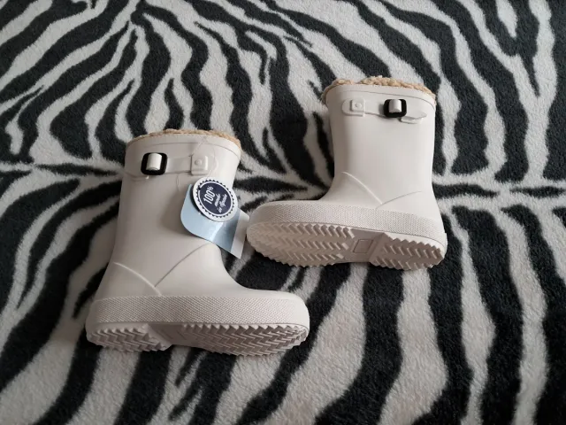 Botas de agua T.23 niño/a 2 años con etiqueta