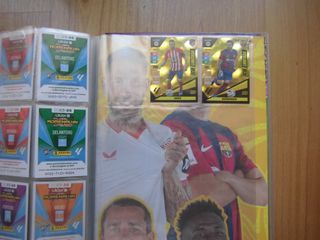 ÁLBUM ARCHIVADOR ADRENALYN 2023-24 + 469 CARTAS