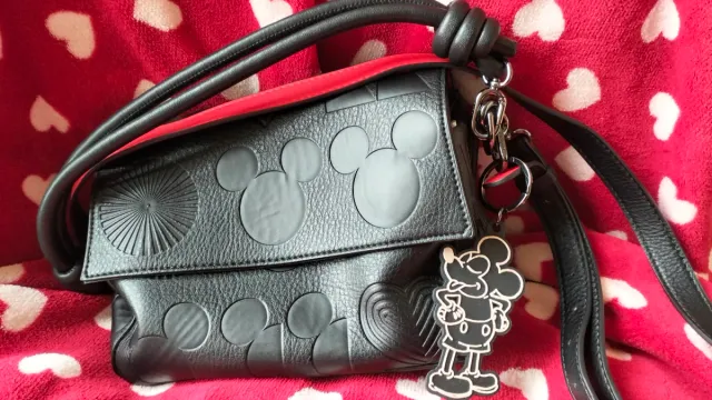 Bolso Desigual Negro y Rojo