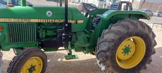 Tractor Frutero John Deere