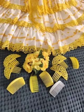 Vestido Flamenca Niña Blanco y Amarillo