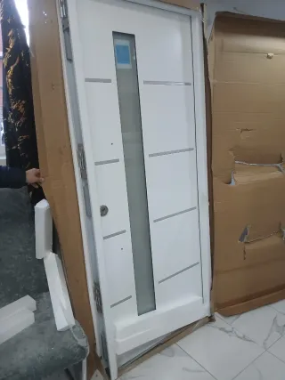 Puerta nueva de seguridad