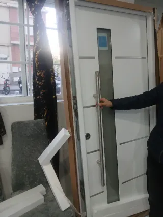 Puerta nueva de seguridad