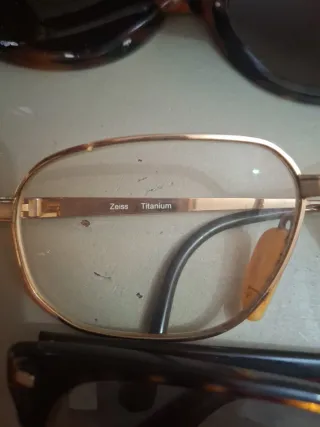 Lote de gafas de sol y vista