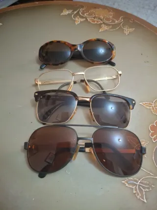 Lote de gafas de sol y vista