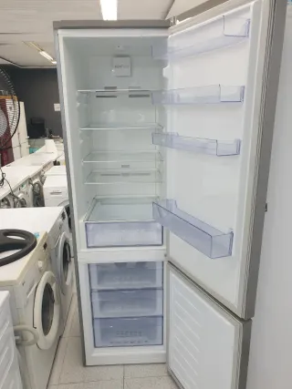 Nevera Beko 2m x 60cm con garantía