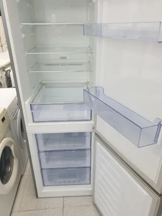 Nevera Beko 2m x 60cm con garantía