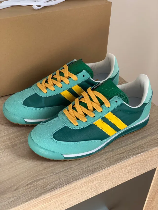 Zapatillas deportivas. Número 37