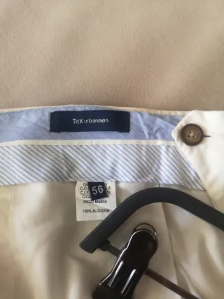 Pantalón de pinzas crema Talla 56