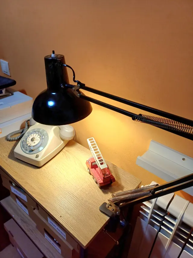 Lámpara flexo retro Bélgica metal