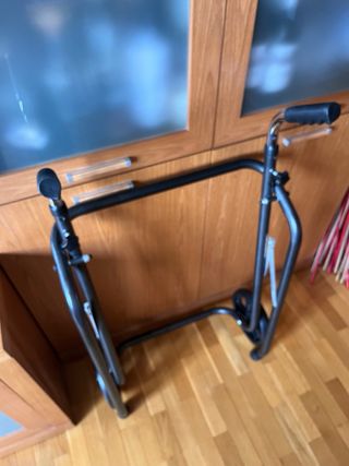 Andador Plegable Sunrise Medical con Ruedas