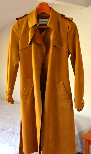 Abrigo Stradivarius Marrón/Naranja