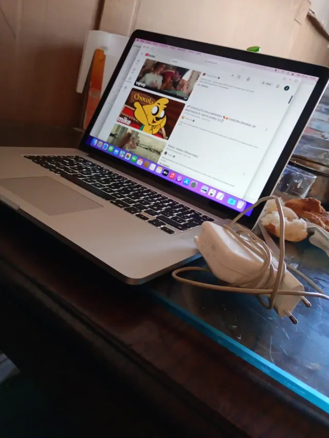 MacBook Pro 15 2015 Plata con cargador original