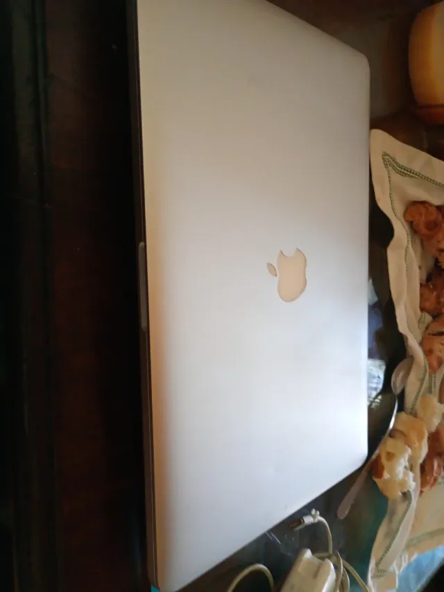 MacBook Pro 15 2015 Plata con cargador original