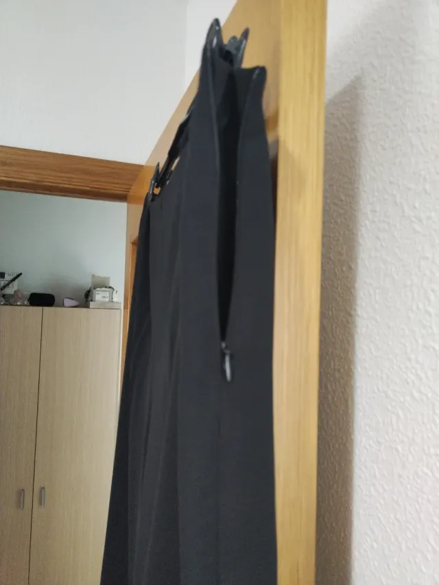 Pantalón ancho vestir negro, con mucha caida.