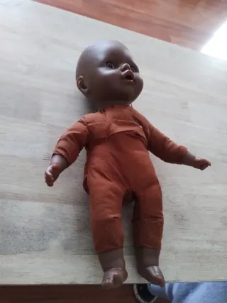 Muñeco bebé de color