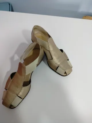 Sandalias Aerosoles Doradas Talla 37.5