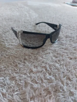 Gafas de sol Vogue negras y plateadas