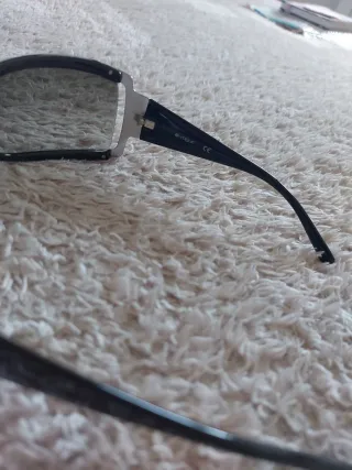 Gafas de sol Vogue negras y plateadas