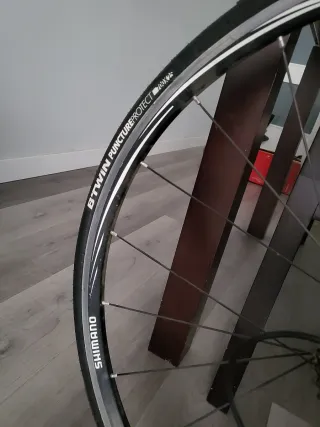 Bicicleta de carretera KINETHIC