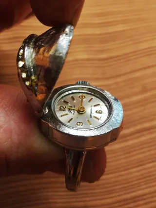 ANILLO-RELOJ VINTAGE CON TAPA, MARCA "SAMBA"